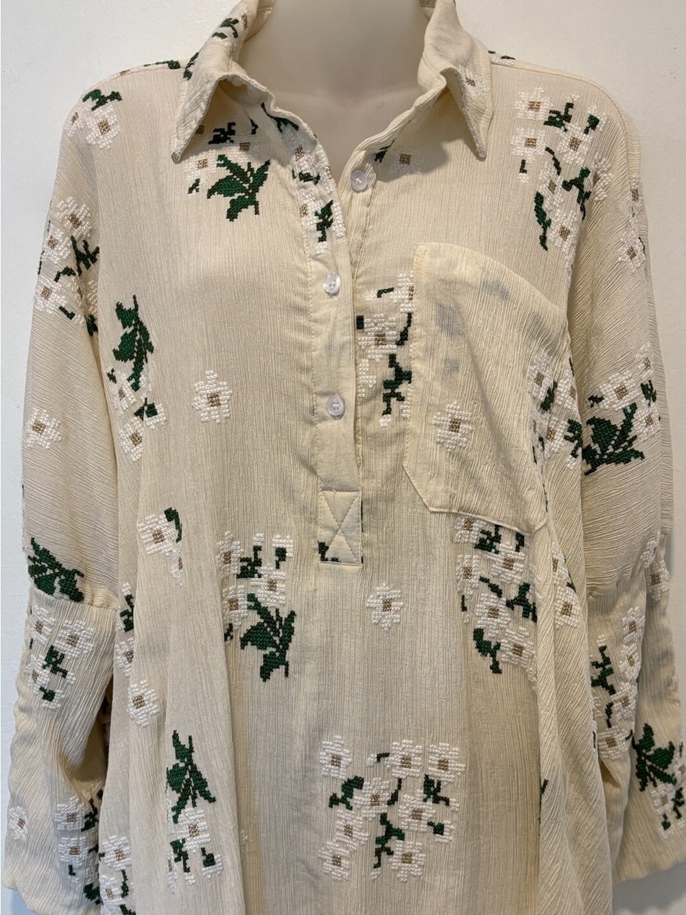 LA VIE STYLE HOUSE Cream Embroidered Tunic OS